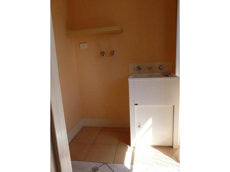 7 Emperor Close, Seville Grove WA 6112