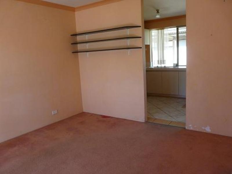 7 Emperor Close, Seville Grove WA 6112