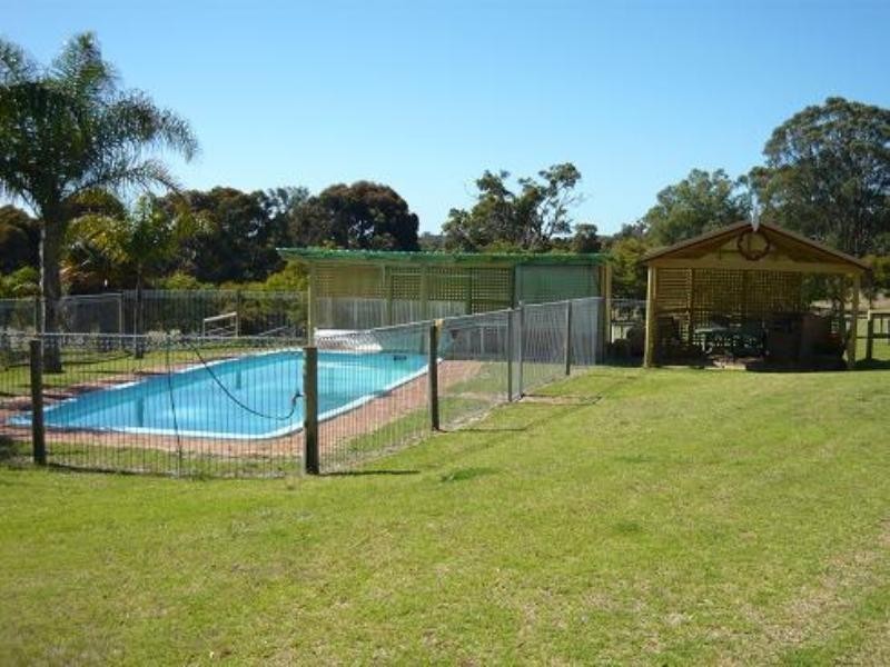 44 Springfield Road, Bedfordale WA 6112