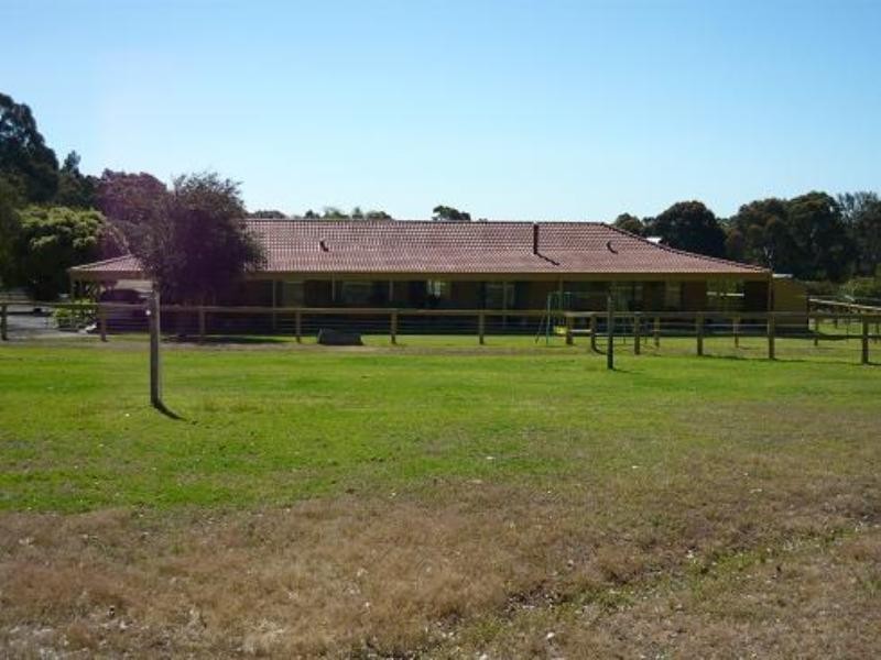 44 Springfield Road, Bedfordale WA 6112