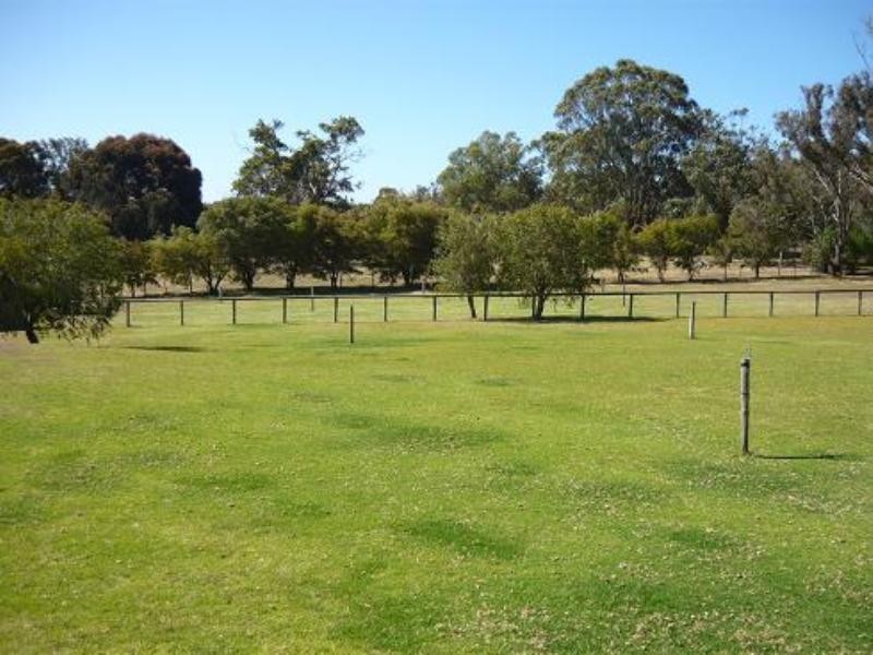 44 Springfield Road, Bedfordale WA 6112