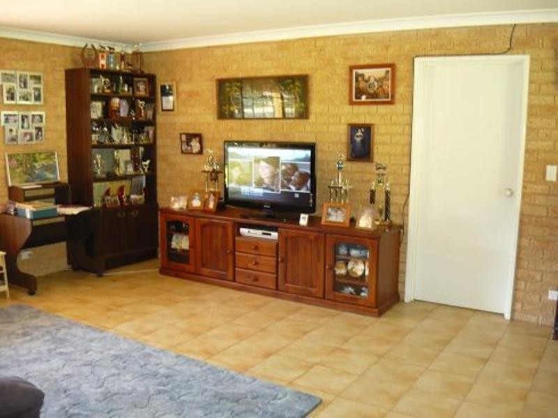 44 Springfield Road, Bedfordale WA 6112