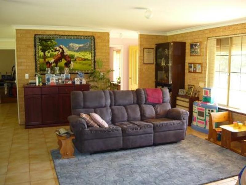 44 Springfield Road, Bedfordale WA 6112