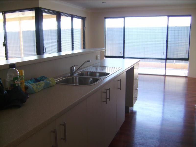 19 Quinine Crescent, Byford WA 6122