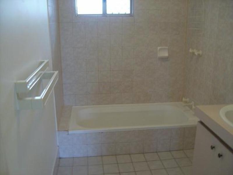 2 Damson Grove, Armadale WA 6112