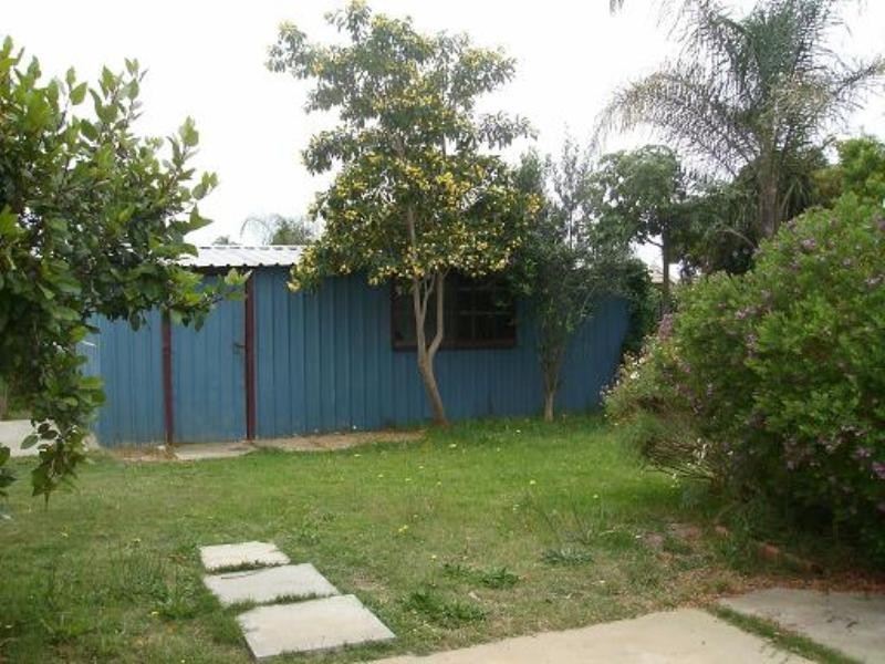 2 Damson Grove, Armadale WA 6112