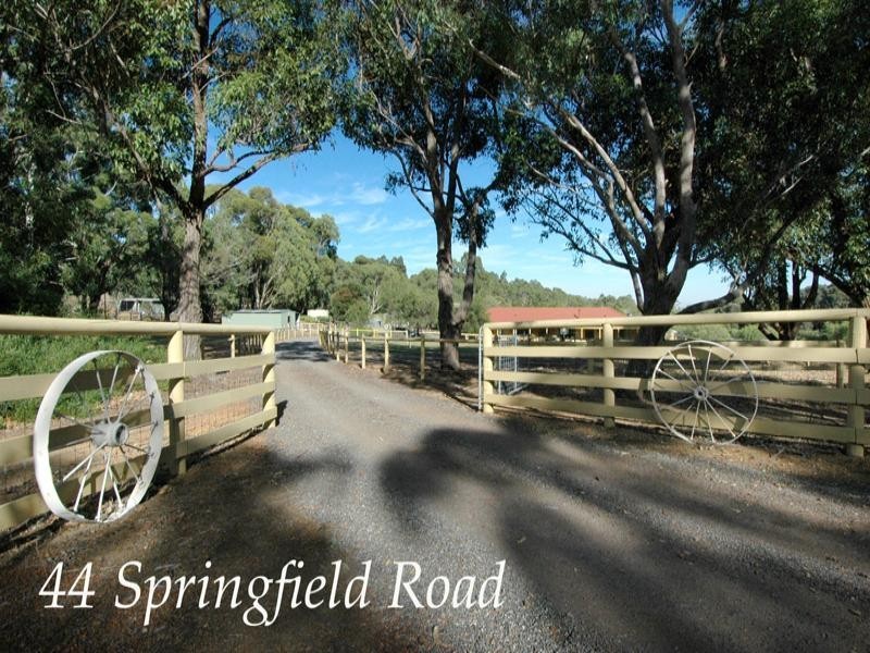 44 Springfield Road, Bedfordale WA 6112