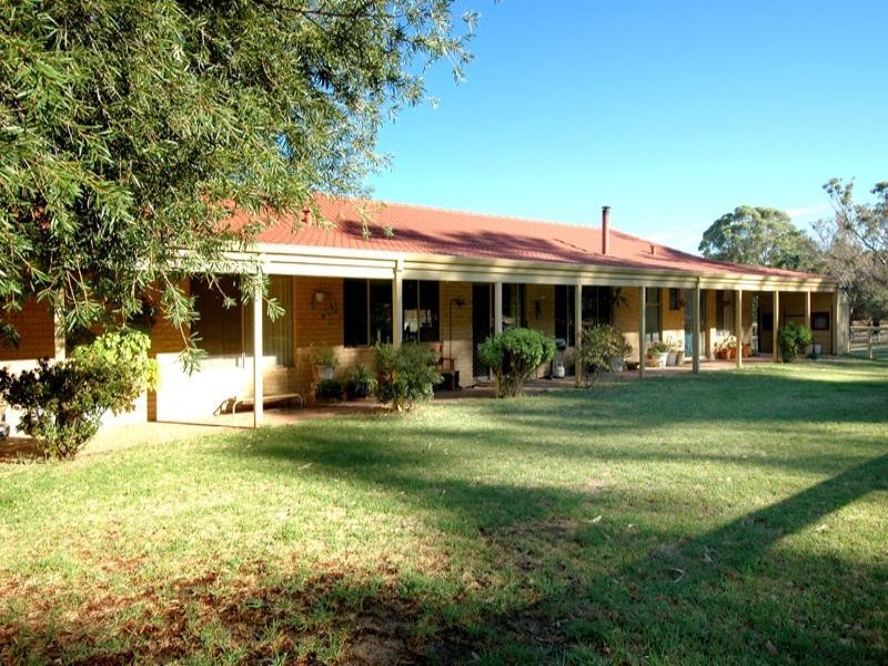 44 Springfield Road, Bedfordale WA 6112