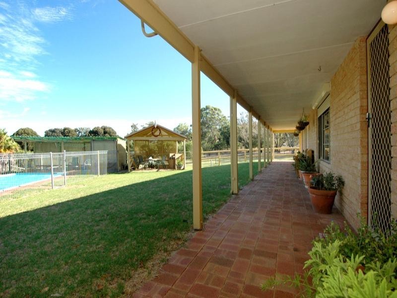 44 Springfield Road, Bedfordale WA 6112