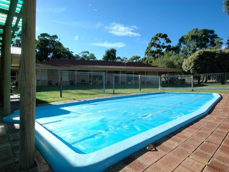 44 Springfield Road, Bedfordale WA 6112