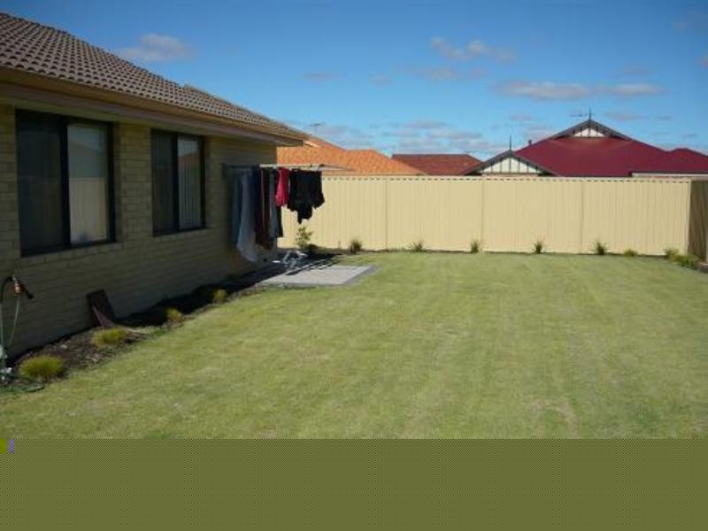 36 Pomera Drive, Byford WA 6122