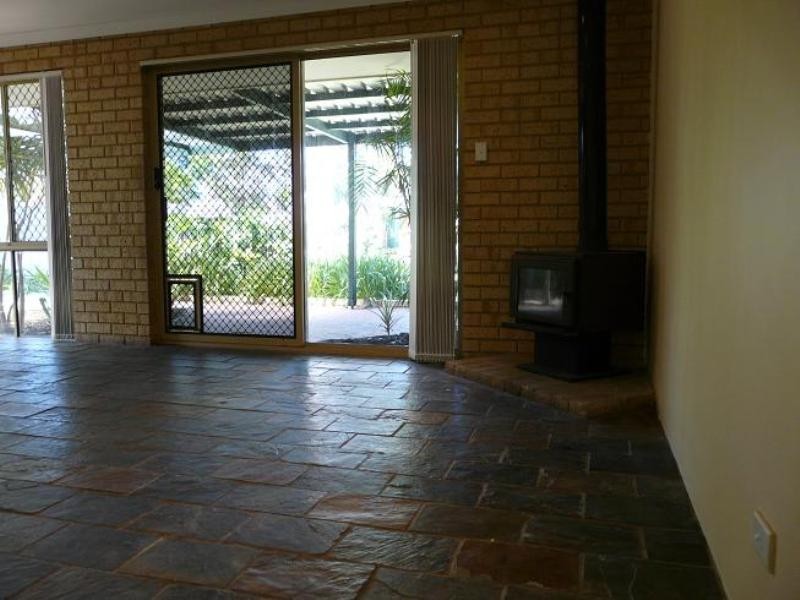 36 Chidzey Drive, Seville Grove WA 6112