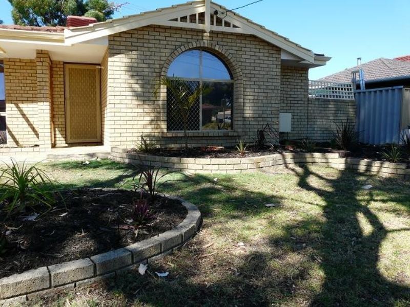 36 Chidzey Drive, Seville Grove WA 6112