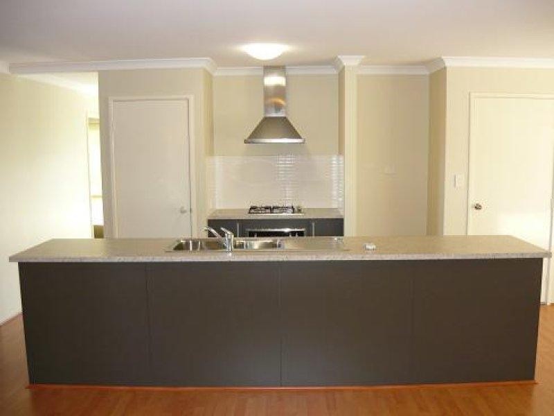 26 Madeira Turn, Byford WA 6122