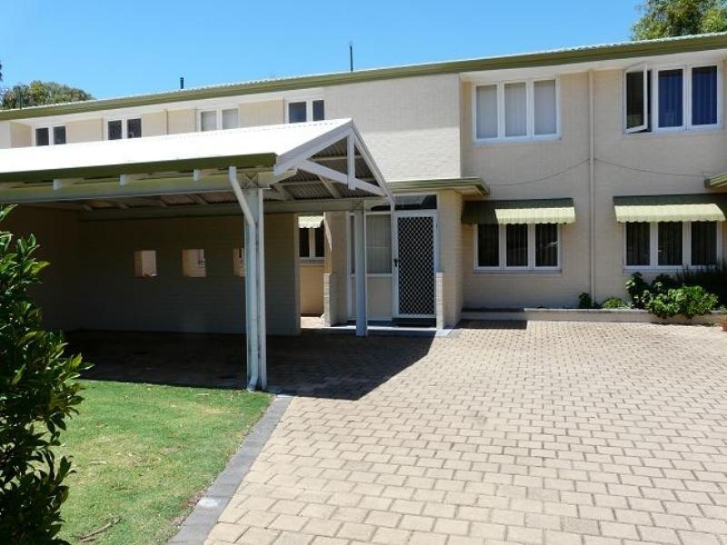 6 Pine Tree Close, Armadale WA 6112