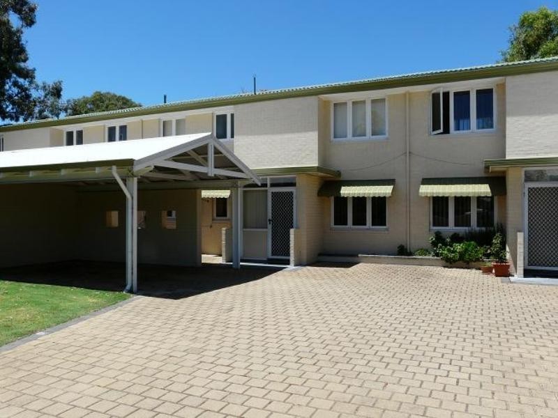 6 Pine Tree Close, Armadale WA 6112