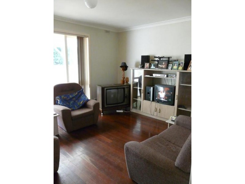 6 Pine Tree Close, Armadale WA 6112