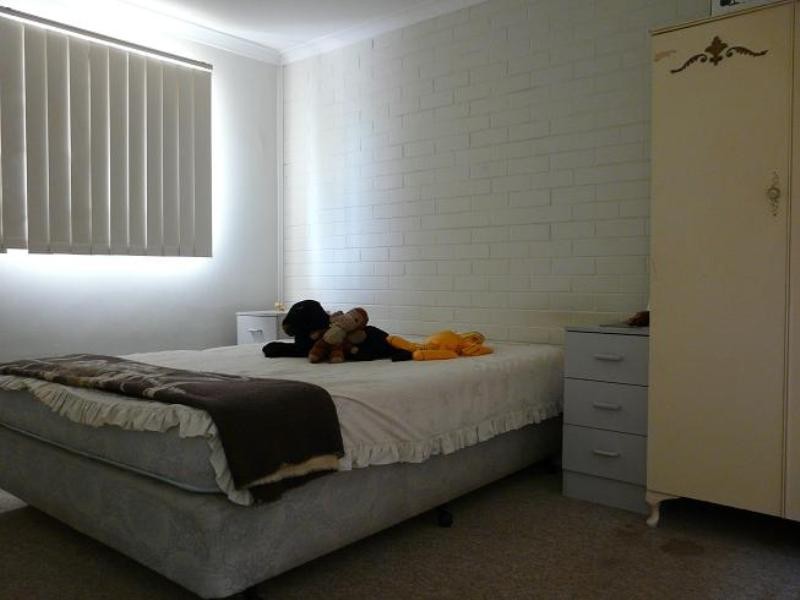 6 Pine Tree Close, Armadale WA 6112