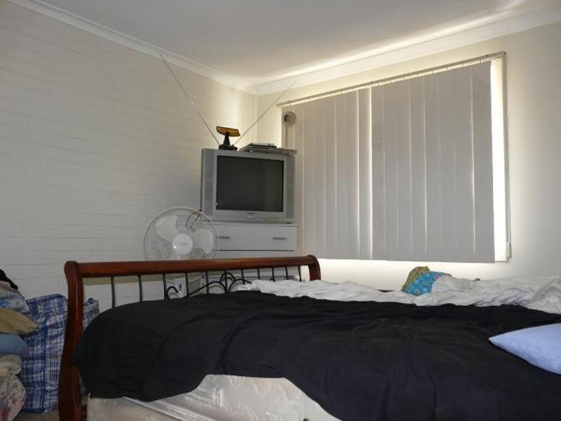 6 Pine Tree Close, Armadale WA 6112