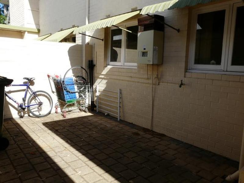6 Pine Tree Close, Armadale WA 6112