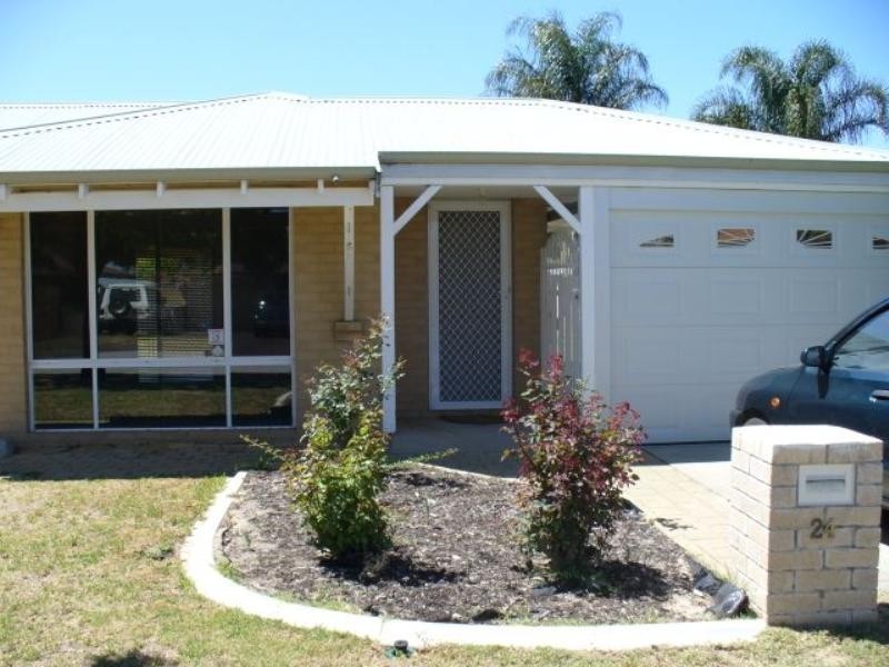 24 Chisholm Circle, Seville Grove WA 6112