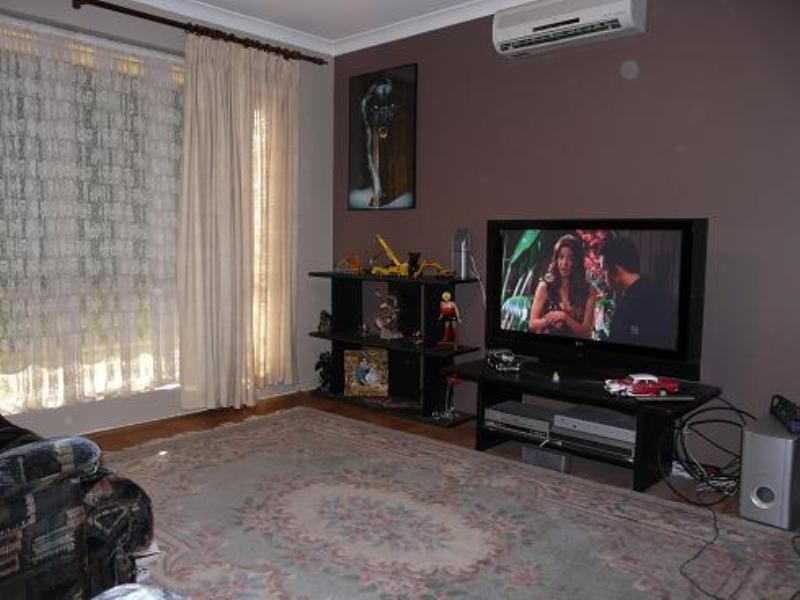 24 Hansen Road, Seville Grove WA 6112