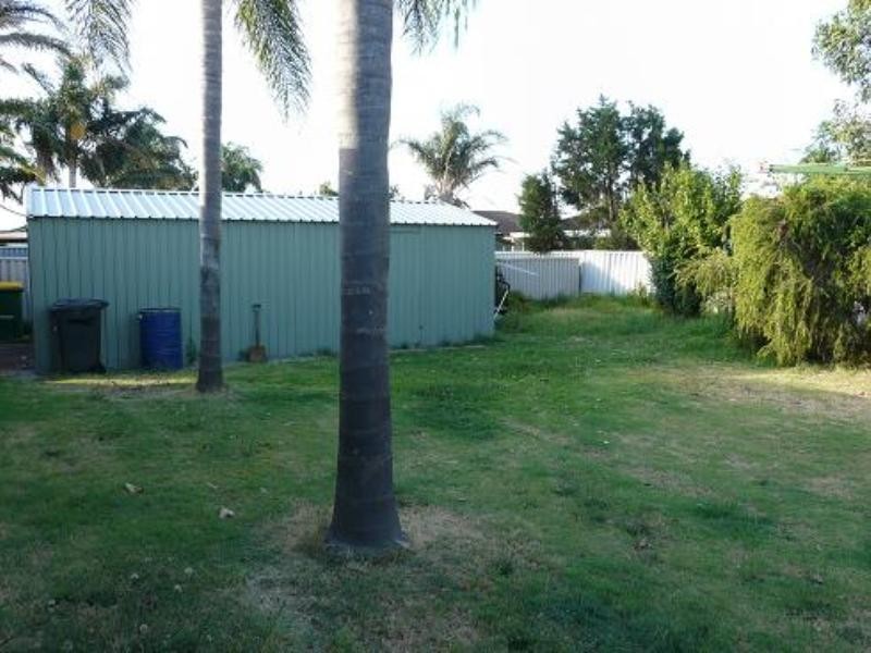 24 Hansen Road, Seville Grove WA 6112