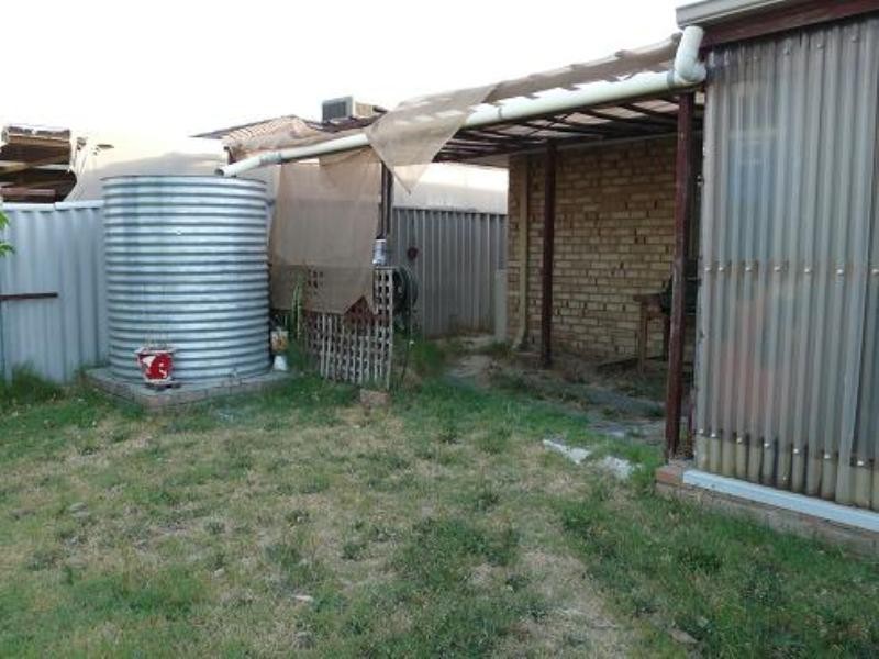 24 Hansen Road, Seville Grove WA 6112