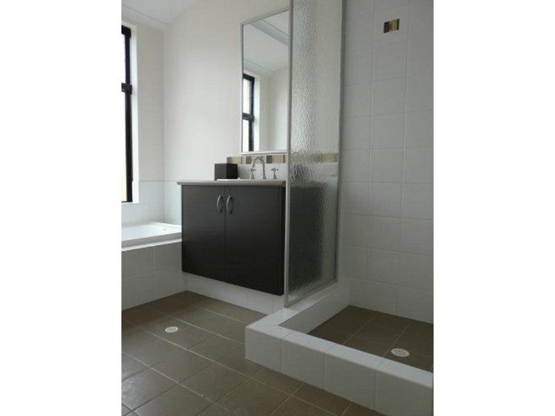 88 Seville Drive, Seville Grove WA 6112