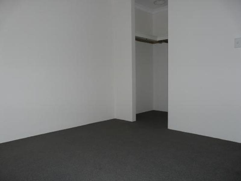 88 Seville Drive, Seville Grove WA 6112