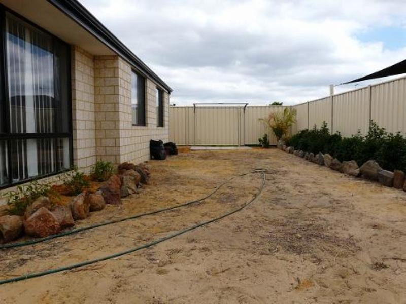 88 Seville Drive, Seville Grove WA 6112