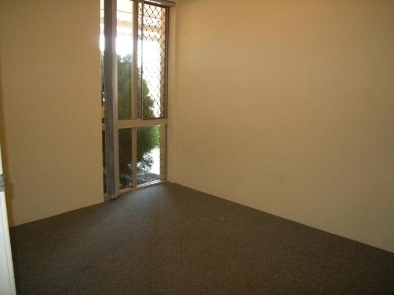 8 Moondyne Court, Seville Grove WA 6112