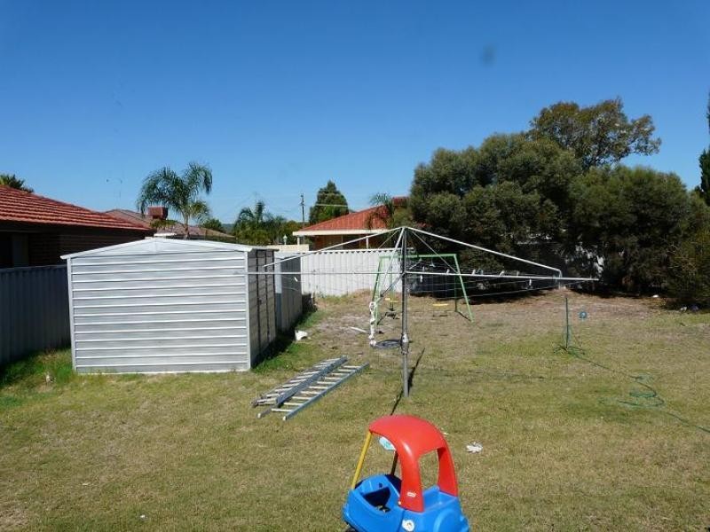 8 Moondyne Court, Seville Grove WA 6112