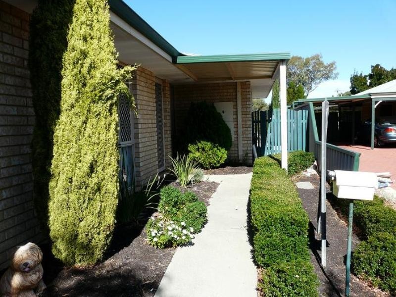 8 Moondyne Court, Seville Grove WA 6112