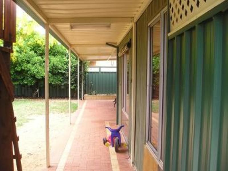 33 Sexty Street, Armadale WA 6112