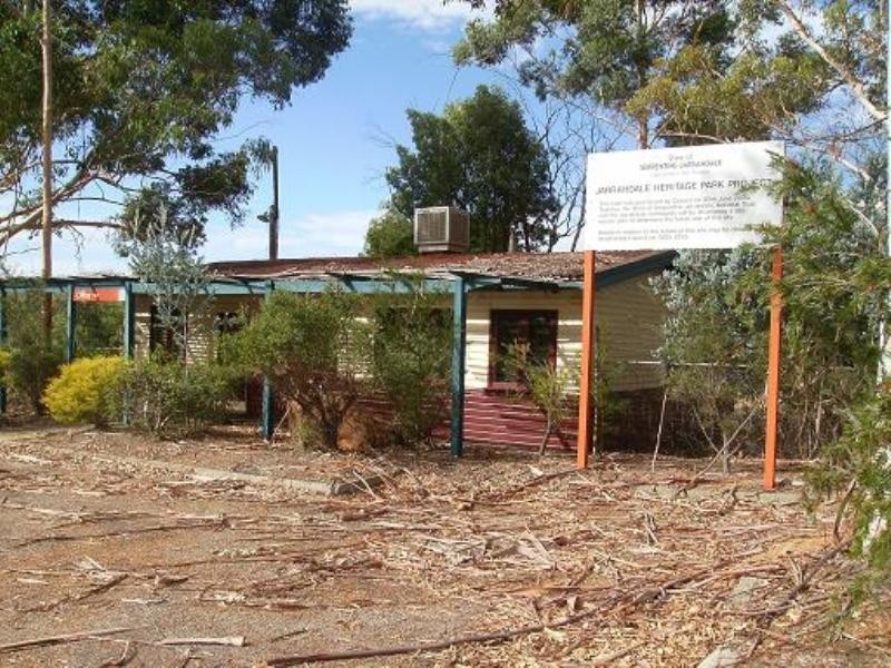 1 Kingsbury Drive, Jarrahdale WA 6124