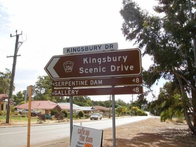 1 Kingsbury Drive, Jarrahdale WA 6124