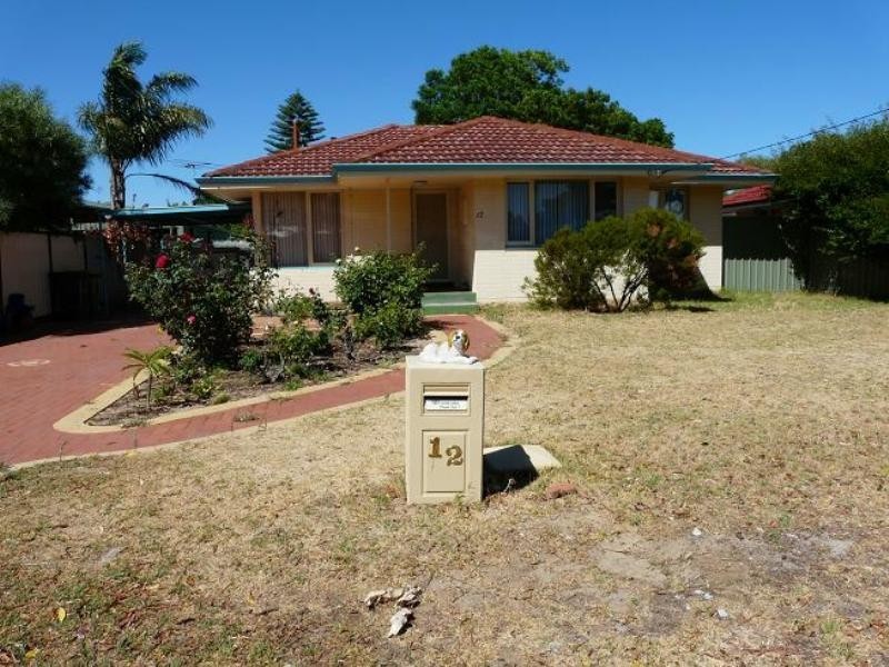 12 Hollybush Way, Kelmscott WA 6111