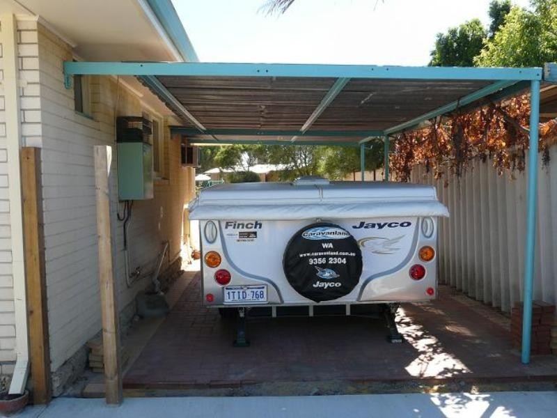 12 Hollybush Way, Kelmscott WA 6111