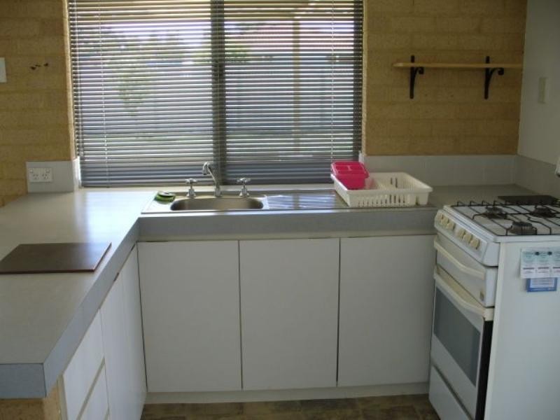 24 Chisholm Circle, Seville Grove WA 6112