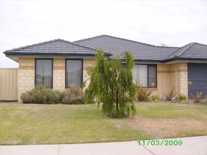 13 Mandalay Bend, Secret Harbour WA 6173