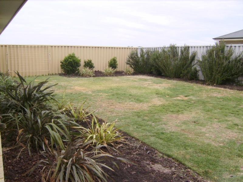 13 Mandalay Bend, Secret Harbour WA 6173