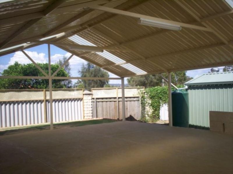 17 Barnfield Court, Seville Grove WA 6112