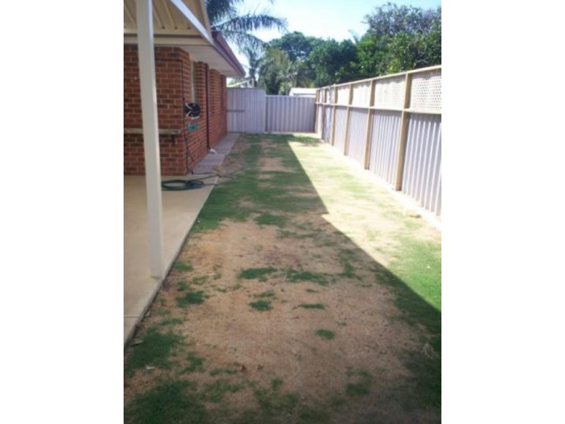 17 Barnfield Court, Seville Grove WA 6112