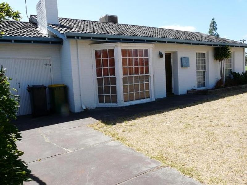 2 Tomah Road, Armadale WA 6112