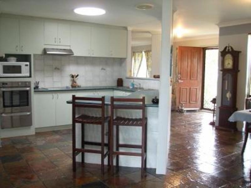 100 Lowanna Way, Armadale WA 6112