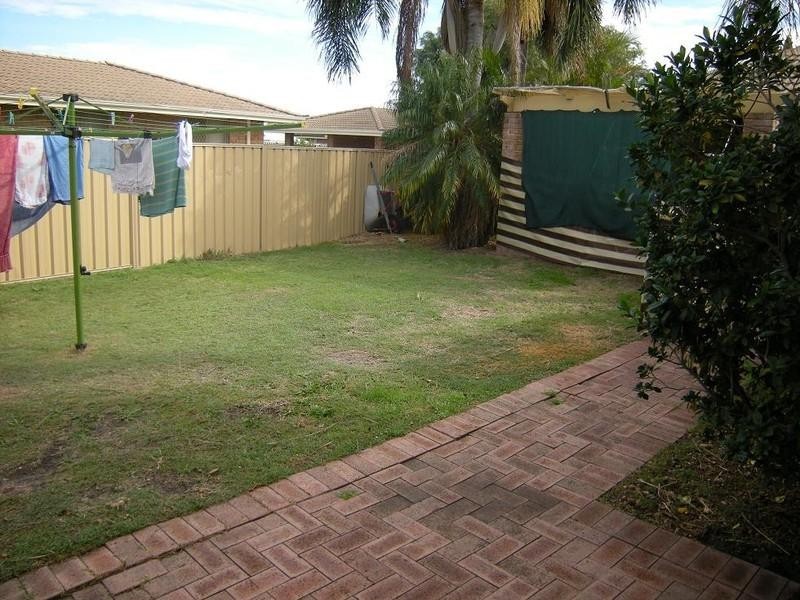 36/208 Burslem Drive, Maddington WA 6109