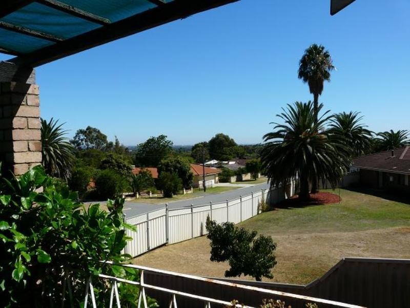 45 Derry Avenue, Mount Nasura WA 6112