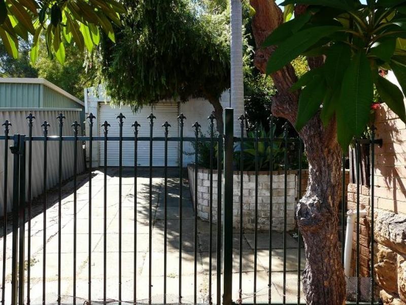 45 Derry Avenue, Mount Nasura WA 6112