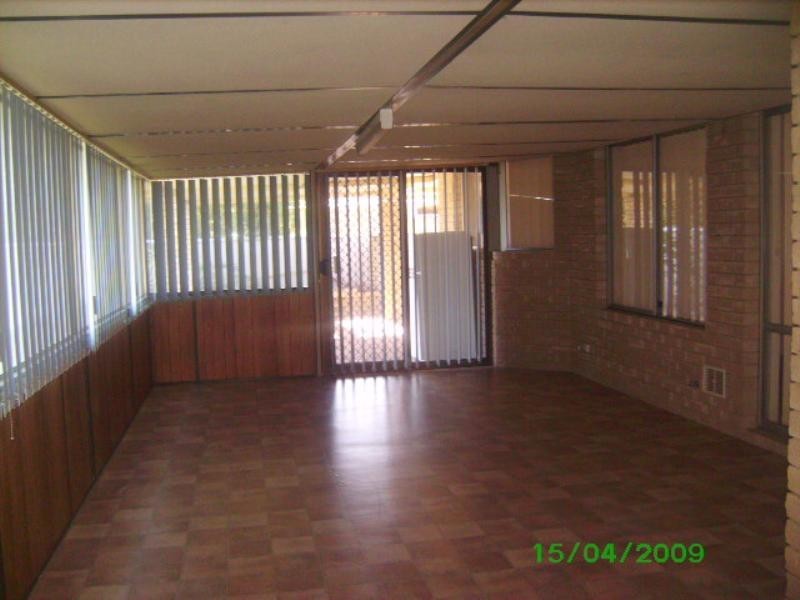 42 Poad Street, Seville Grove WA 6112